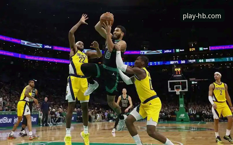 HB火博体育手机客户端使用技巧 资深球迷分享:从湖人险胜步行者,看HB火博体育手机客户端如何提升观赛深度